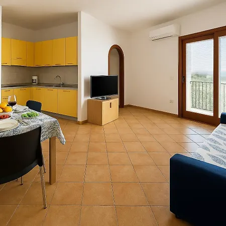 דירה Sunset View And Pool